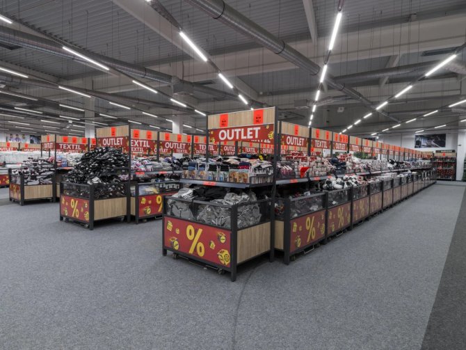 Significantly discounted consumer goods and last pieces in the popular online Outlet